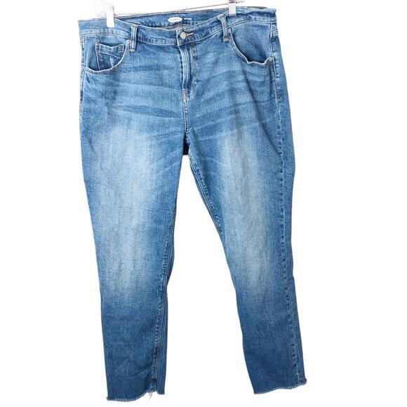 Old Navy Women's Distressed Medium Wash High Rise Boyfriend Jeans Size 16 - Picture 1 of 11
